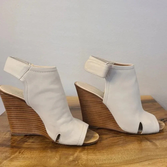 Rag & Bone Wembley Wedge Bone Colored Sandals - Picture 11 of 16